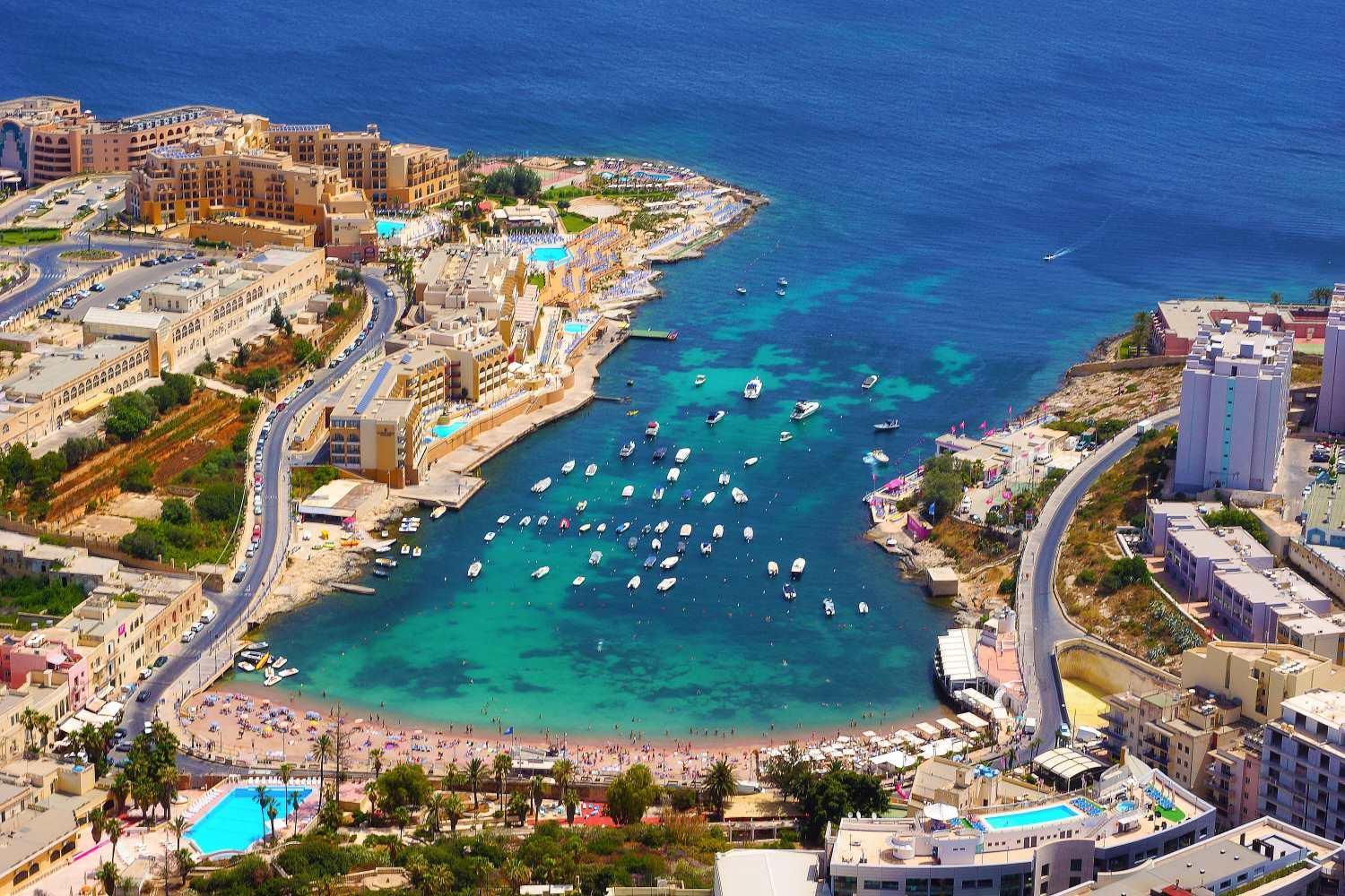 Stylish Penthouse Rooftop Hot Tub Harbour Views * Sliema
